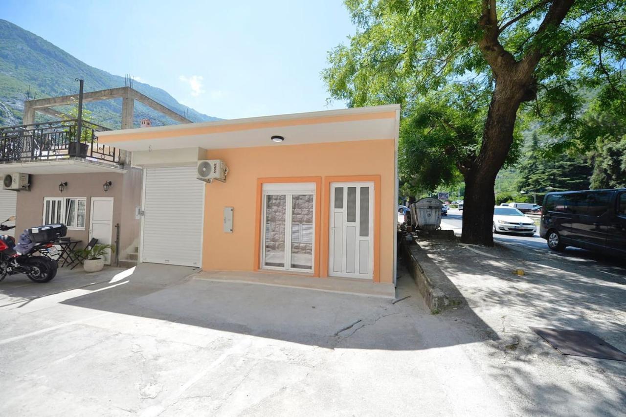 Studio Vukovic Kotor Luaran gambar